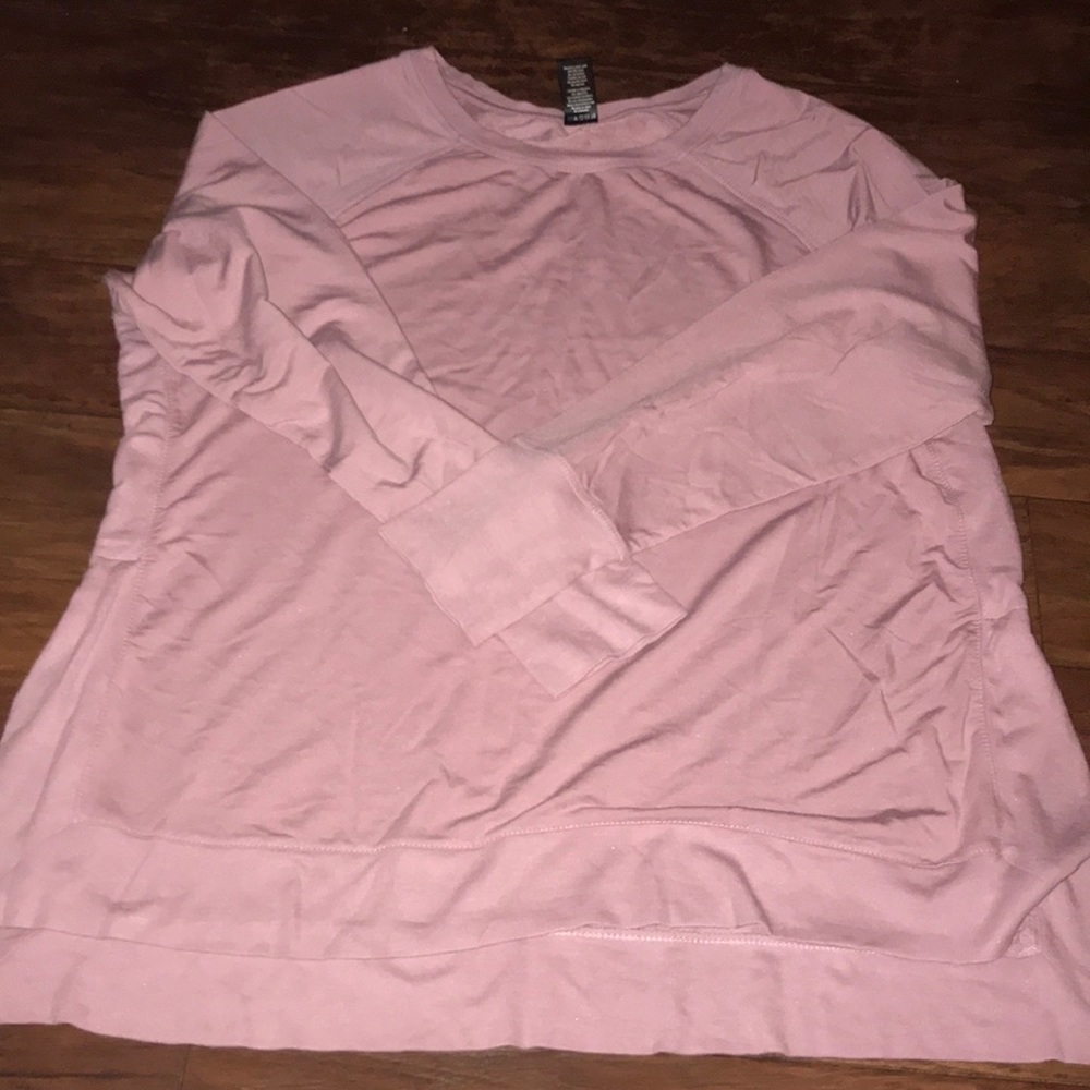 Hi low long sleeve workout